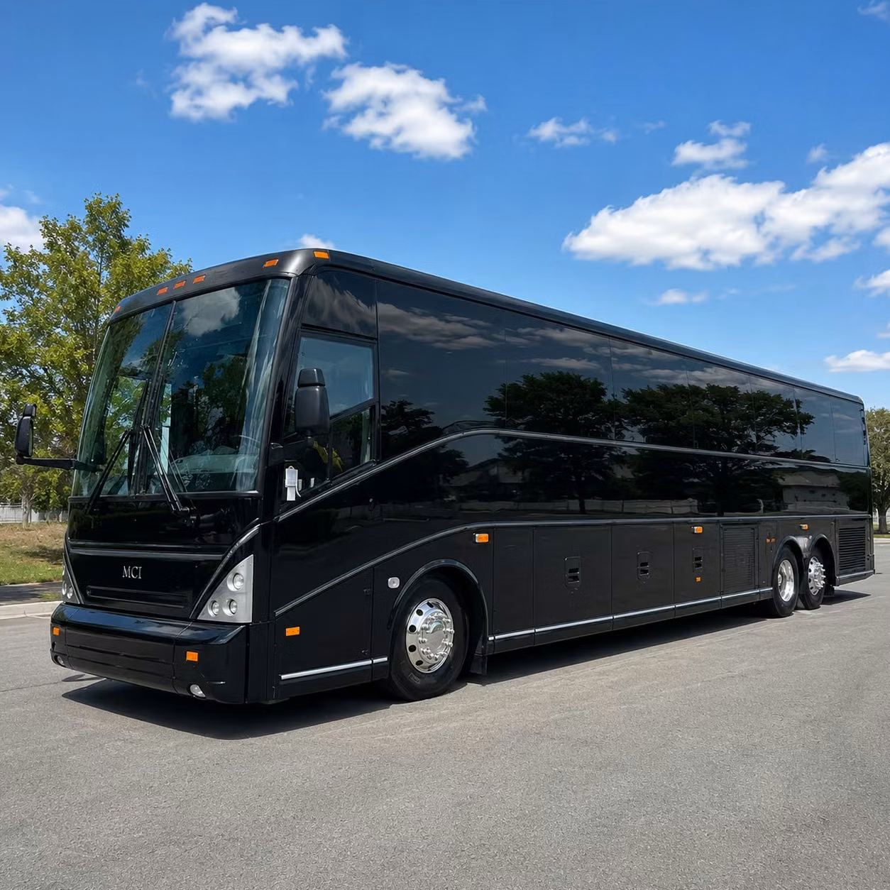 don t overlook charter bus transportation for savannah s biggest sporting weekends and marathons