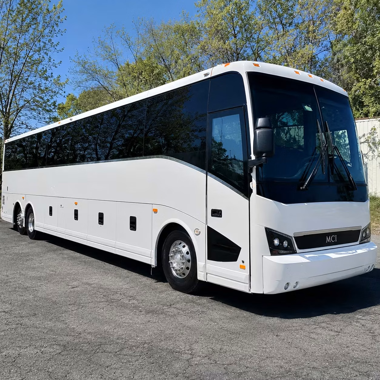 need a concert bus for long distance shows from savannah charterbussavannah com has you covered