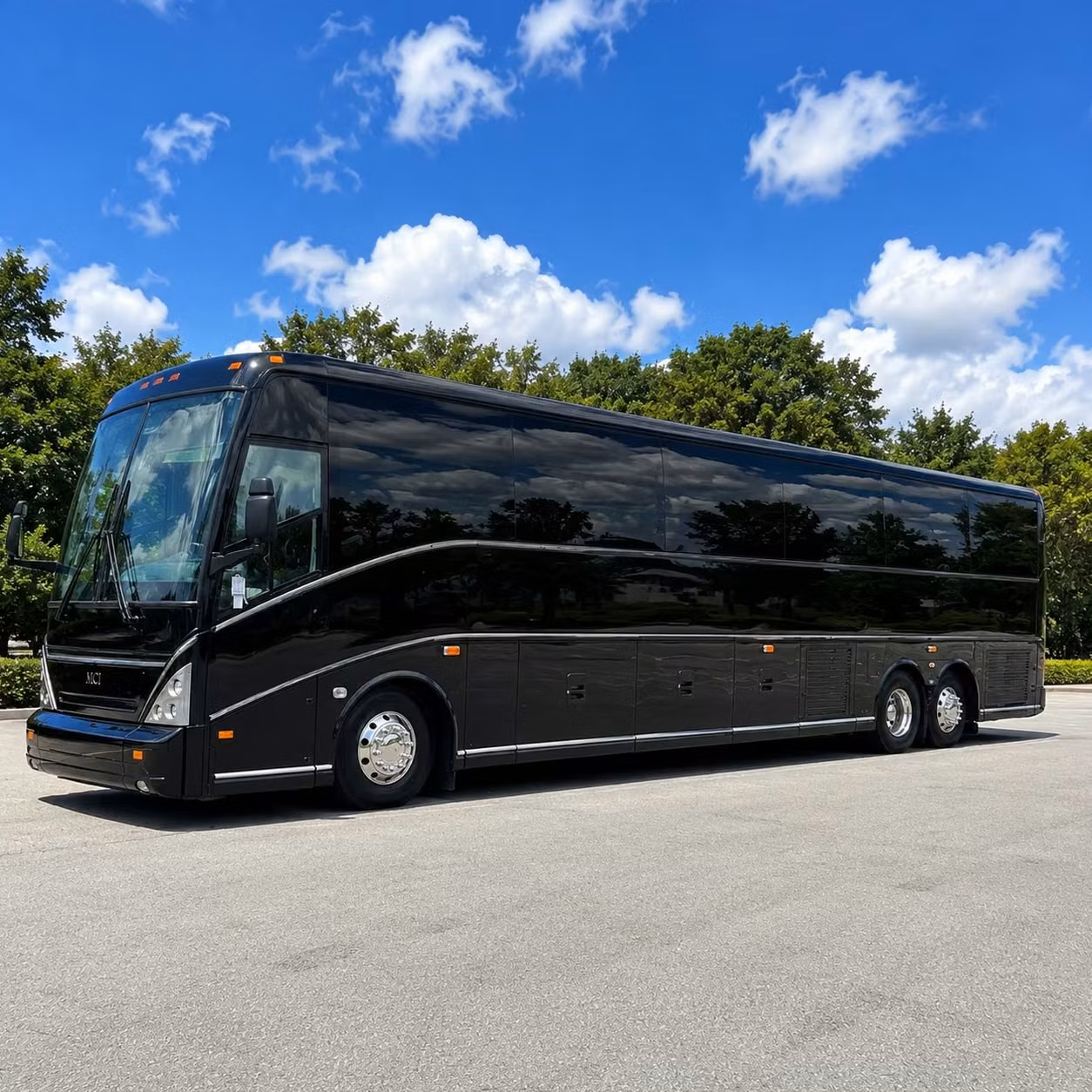 savannah wedding shuttle buses that keep every guest on schedule